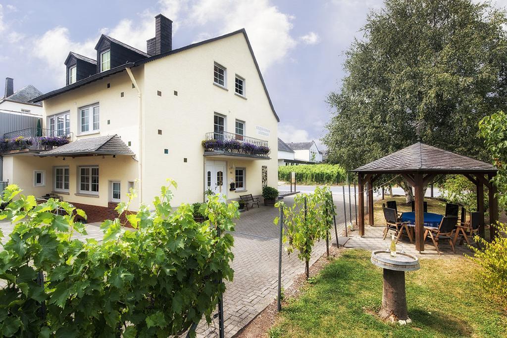 Gaestehaus Sophie Trittenheim Exteriör bild